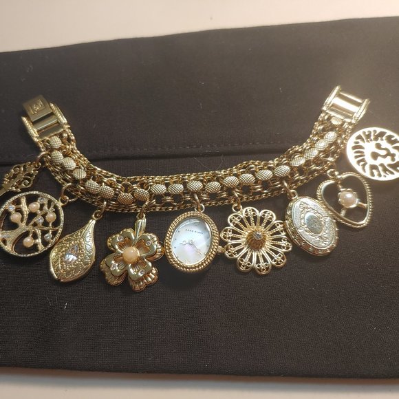 Bracelet - Picture 1 of 5